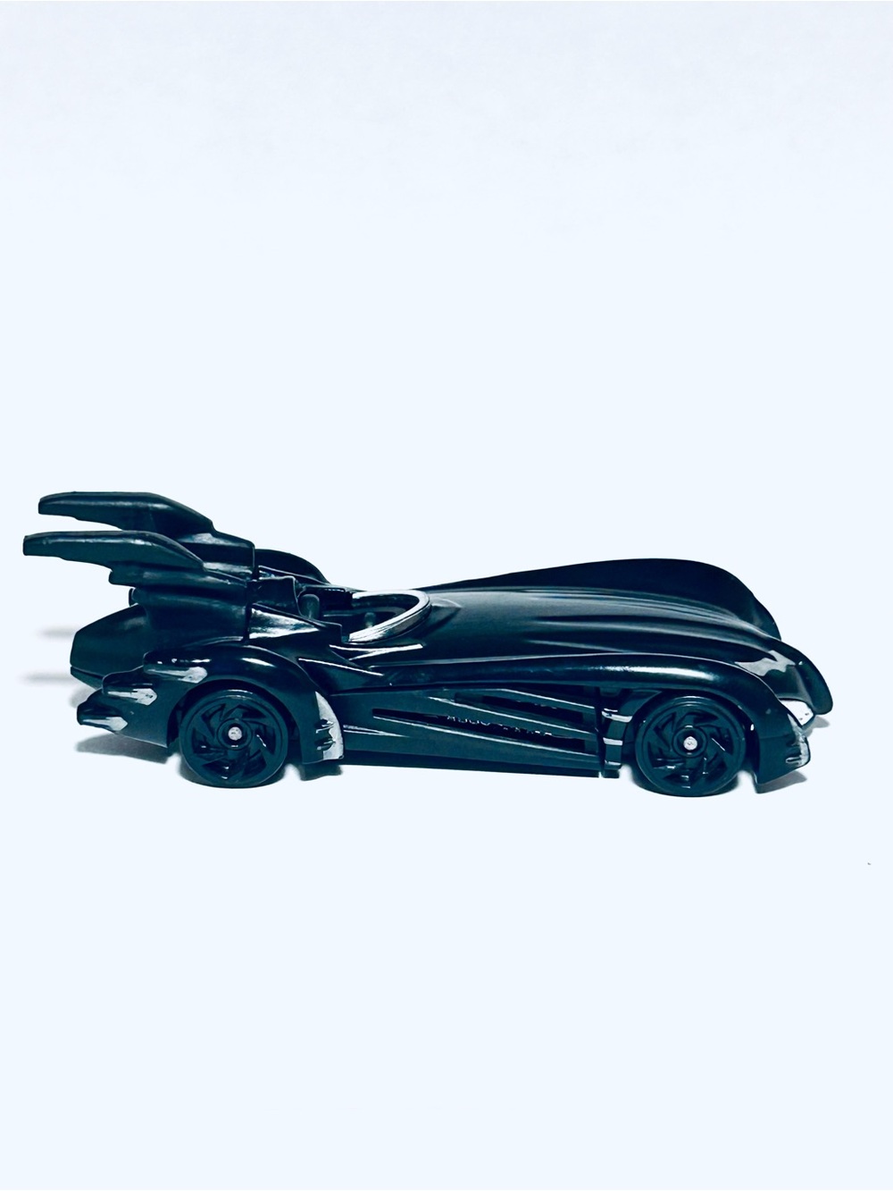 2023 Mattel Hot Wheels Batman & Robin Batmobile - Picture 3 of 10
